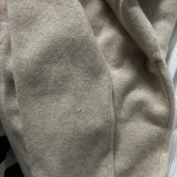 COPY - Philosophy 100% cashmere sweater - Picture 9 of 10